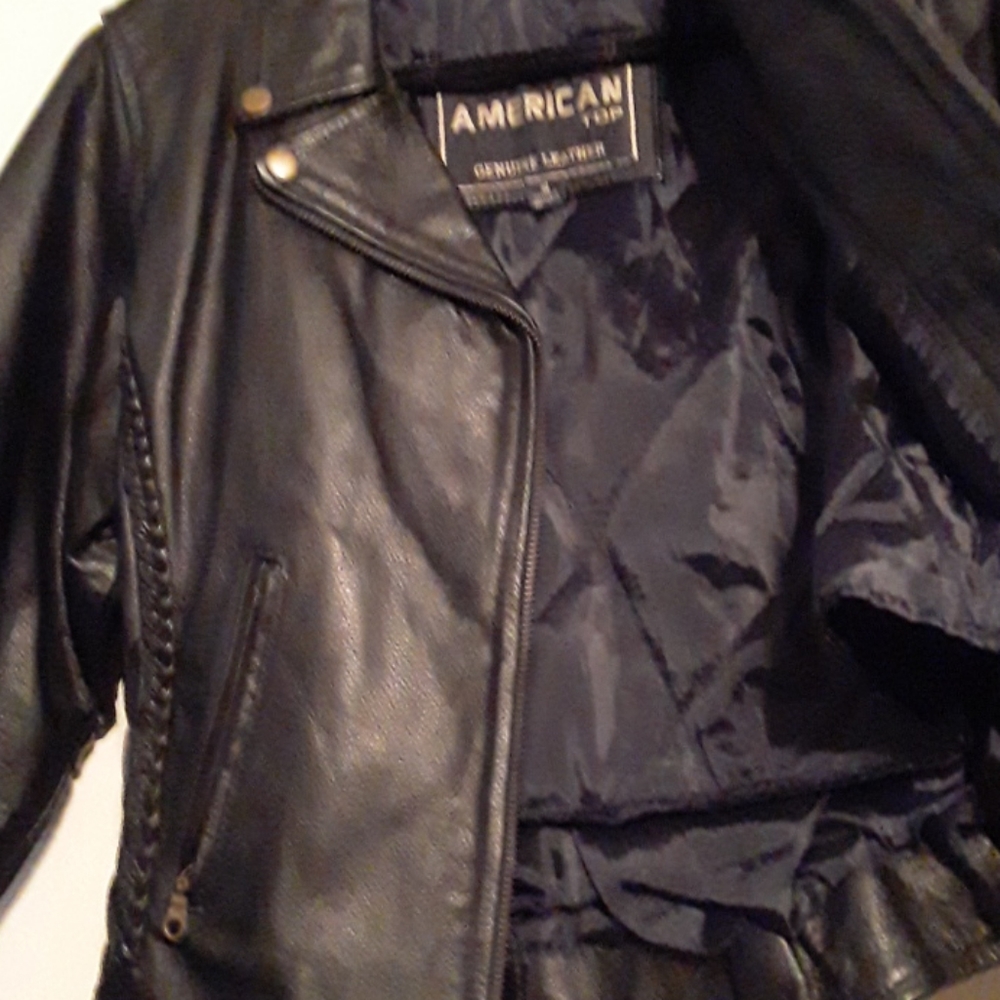 Leather jacket - Picture 2 of 3